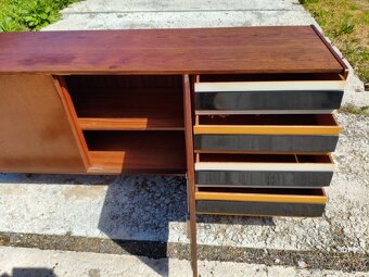 Jiroutek žlutočerná retrokomoda dlouhá - 3