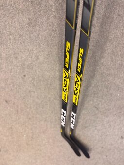 HOKEJKA CCM SUPERTACKS 9260 flex 65/29 - 3
