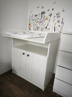 Přebalovací komoda + nová podložka - 3