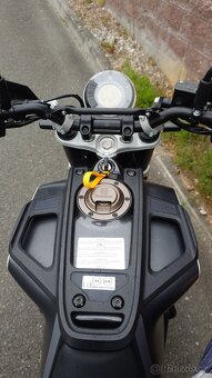 Husqvarna Svartpilen 125, technika Duke KTM - 3
