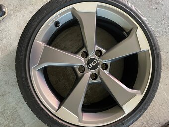 Original Audi sport A4 S4 B9 r19 + 245/35/19 99% - 3
