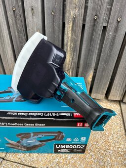 Makita UM600DZ el. nůžky na trávu - 3