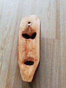 Dřevěná soška - vyřezávaná dekorace na zeď - 3