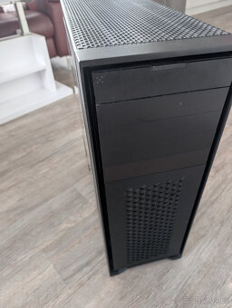 Super Tower Corsair 900D + tuning díly - 3