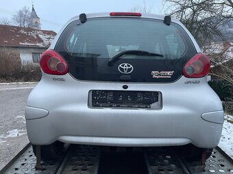 toyota aygo 1.0-50kw,r.v.2008 náhradní díly - 3