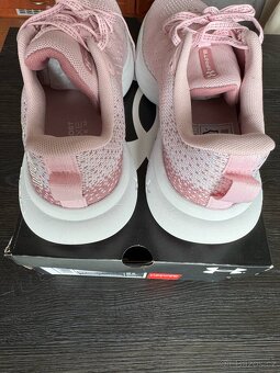 Under Armour dámské běžecké/ volnočasove boty - 3
