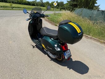 Vespa 125ccm GTS. Rv:2022. havarovane pojizdne - 3