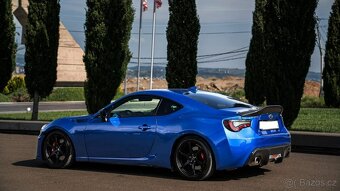 Subaru BRZ 2017 krásné modré podobné jako GT86 a Scion FRS - 3