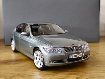 BMW E90 1:18 Kyosho - 3