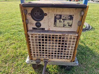 Svářečka UTA-200-1 + elektrody a náhradní kabely - 3