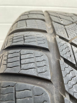Pirelli Sottozero 3 215/60 R16 95H 2Ks zimní pneumatiky - 3