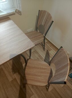 Jídelní stůl a dvě židle - 3