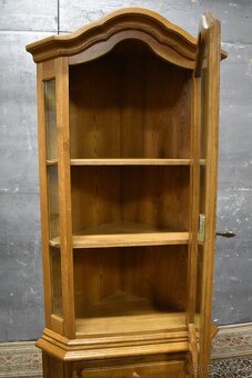 Rohová vitrínka - 3