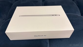 MacBook Air 13” (2020) – Intel Core i5, 8 GB RAM, 128 GB SSD - 3