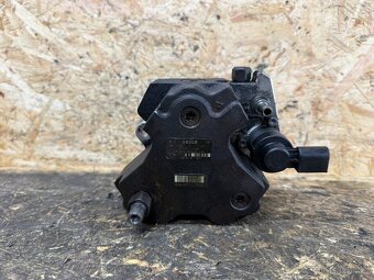 KLIMAKOMPRESOR ŠKODA OCTAVIA 1 / VW GOLF - 3