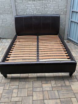 Prodám manželskou postel + Matraci ZDARMA - 3