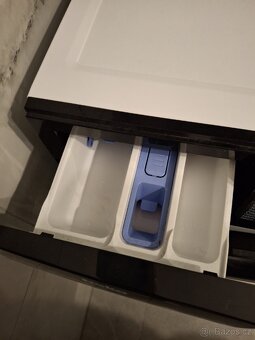 Předem plněná úzká pračka - 3