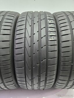 Letní pneu 225/40/19 Hankook - 3