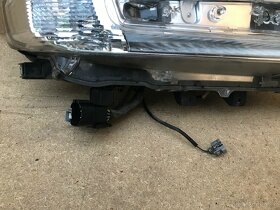Land cruiser 200 světlo čočka led - 3