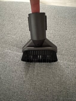 Kartáč na odolné nečistoty Dyson - 3