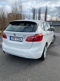 BMW 218i Active Tourer - 3