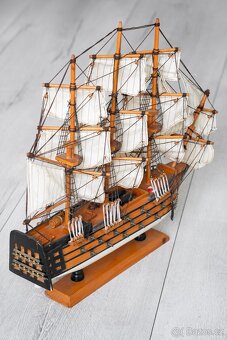 Dřevěný model plachetnice - 3