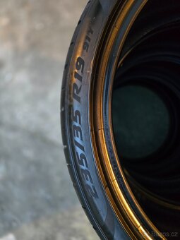 Hezká kompletní letní sada pneu Pirelli 235/35/19 - 3