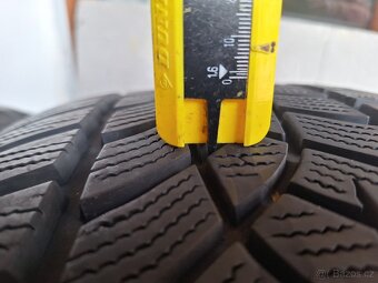 Prodám zimní pneu 225/45/17 Goodyear - 3