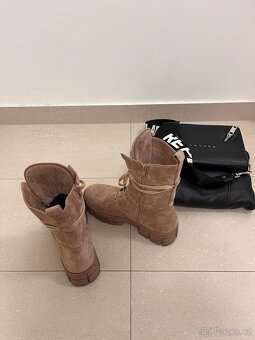 Boty s kamínkovým zdobením - 3