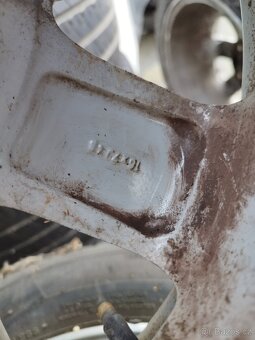 NISSAN ELEKTRONY 16x 7J - 3