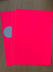 LEVNĚ samolepicí etikety AVERY, RADIANT PINK, kruhové 63 mm - 3