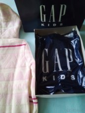Dívčí svetr GAP - 3