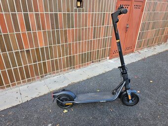 Elektrická koloběžka Ninebot KickScooter F2 Pro E by Segway - 3