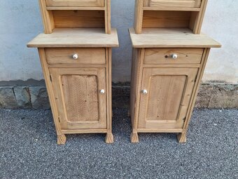 KRÁSNÉ STAROŽITNÉ NOČNÍ STOLKY PO RESTAUROVÁNÍ - 3