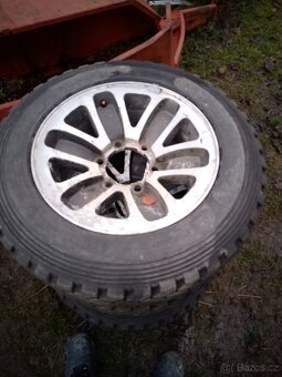 Disky s pneu Nissan patrol - 3