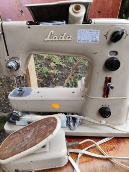 Šicí stroj Lada - 3
