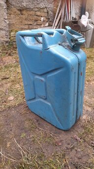Plechoý kanystr 20L - 3