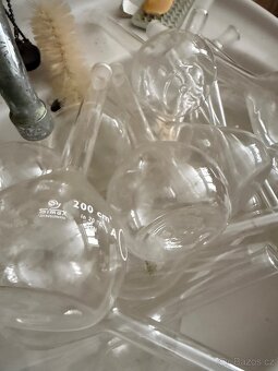 Laboratorní sklo - 3