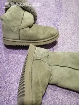 Ugg - 3