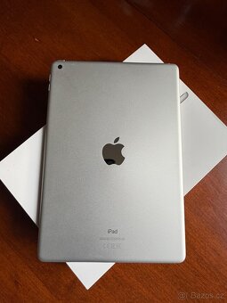 Apple iPad 8 - 3