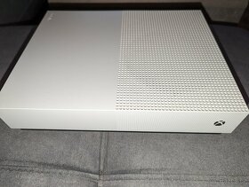 Xbox one S - 3