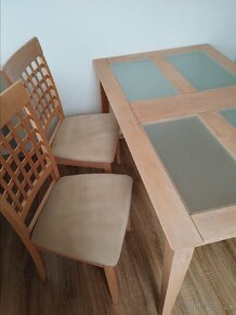 Stůl s židlemi - 3