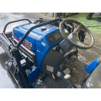 Malotraktor Iseki s čelním nakladačem - 3