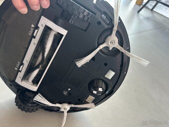 Robotický vysavač Rowenta Explorer Serie 40 - 3