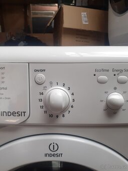 Pračka Indesit IWSC 51051. Slim 42 cm/ Na 5 kg. Pěkný stav - 3