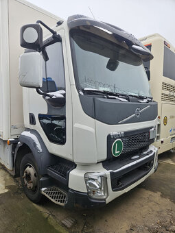 Skriňové Volvo FL6 r.v.2015 + hyd. čelo porucha motora - 3