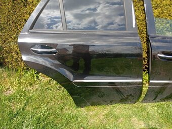 MERCEDES ML W164 DVEŘE P.P. A P.Z. ČERNÉ BEZ REZU - 3
