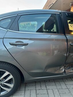 Hyundai i30 Fastback - 3