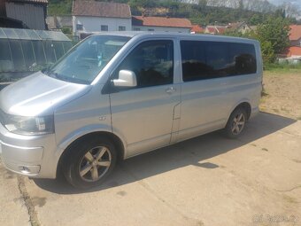 VW Caravelle T 5 - 3