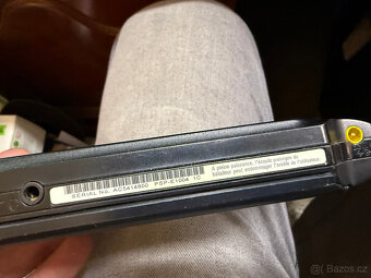 PSP nabíječka karta 5gb nahráno 6 her... - 3
